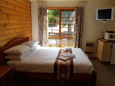 Cradle Forest Inn - Accommodation Burleigh 6