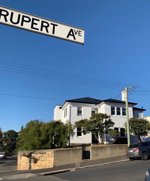 Devine Stays - Rupert #1 NOHO Art Apartment - Accommodation Burleigh 4