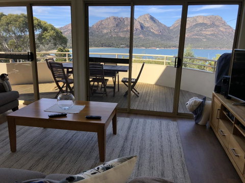 Freycinet Beach House - Accommodation Burleigh 1