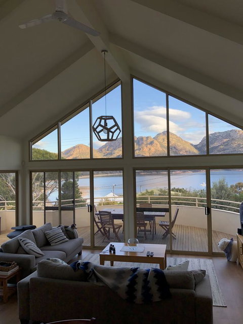 Freycinet Beach House - Accommodation Burleigh 0