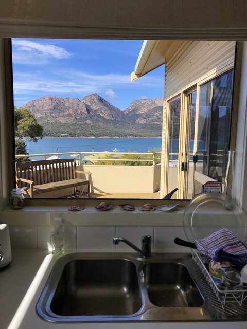 Freycinet Beach House - Accommodation Burleigh 12