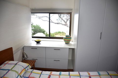 Beachside Taroona With Spa - Accommodation Burleigh 0