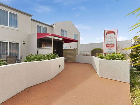 Battery Point Apartment With Car Park - Accommodation Burleigh 0