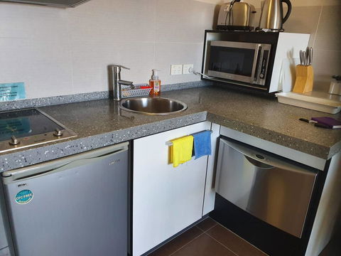 Battery Point Apartment With Car Park - Accommodation Burleigh 14