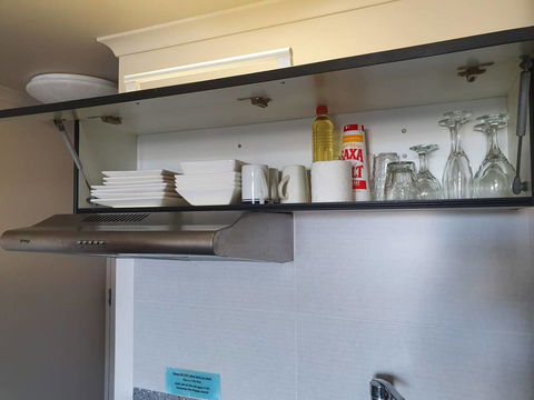 Battery Point Apartment With Car Park - Accommodation Burleigh 6