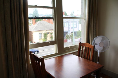 The Tasmanian Inn - Accommodation Burleigh 31