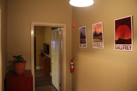The Tasmanian Inn - Accommodation Burleigh 11
