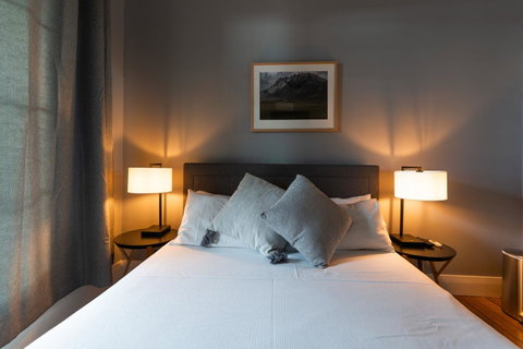 The Tasmanian Inn - Accommodation Burleigh 3