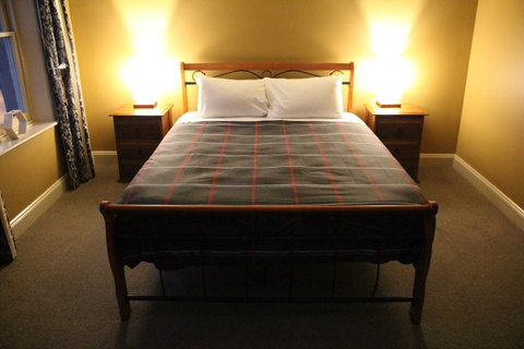 The Tasmanian Inn - Accommodation Burleigh 9