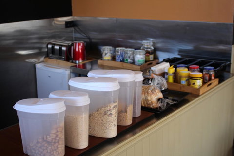 The Tasmanian Inn - Accommodation Burleigh 13
