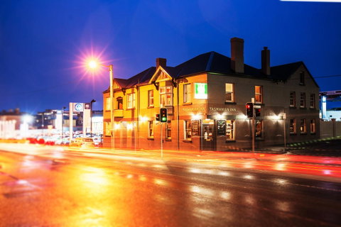 The Tasmanian Inn - Accommodation Burleigh 0