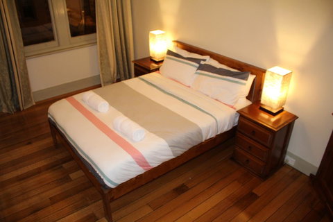 The Tasmanian Inn - Accommodation Burleigh 41