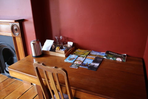 The Tasmanian Inn - Accommodation Burleigh 19