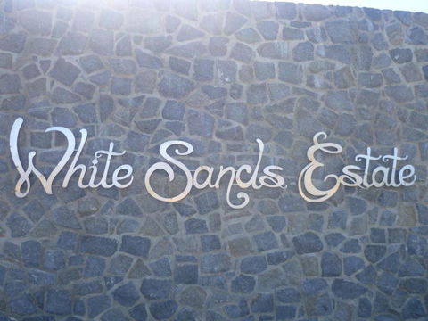 White Sands Estate Unit 24 - Accommodation Burleigh 36