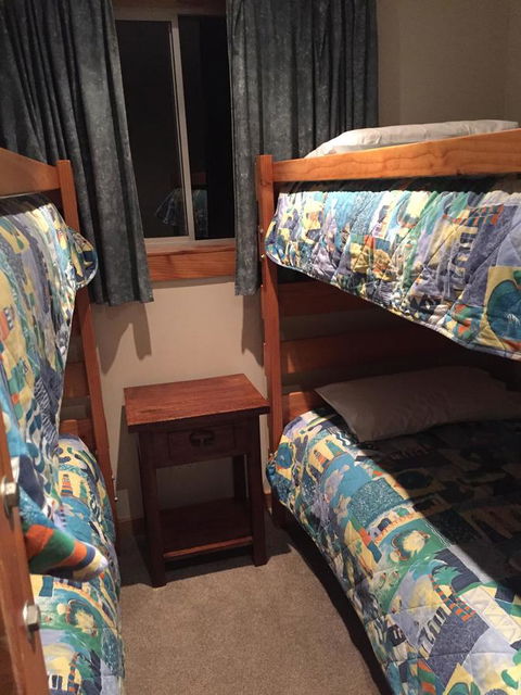 White Sands Estate Unit 24 - Accommodation Burleigh 11