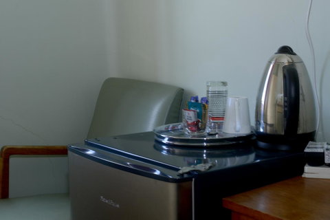Edinburgh Gallery Bed & Breakfast - Accommodation Burleigh 30