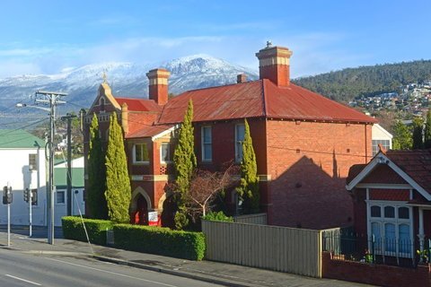 Edinburgh Gallery Bed & Breakfast - Accommodation Burleigh 0