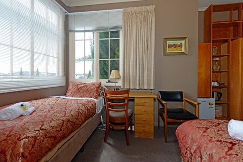 Edinburgh Gallery Bed & Breakfast - Accommodation Burleigh 8