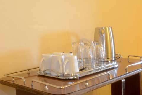 Edinburgh Gallery Bed & Breakfast - Accommodation Burleigh 42