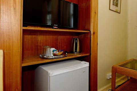 Edinburgh Gallery Bed & Breakfast - Accommodation Burleigh 22