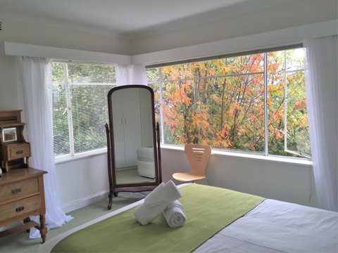 Moonrise View Apartment - Accommodation Burleigh 11