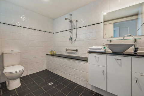 Moonrise View Apartment - Accommodation Burleigh 3