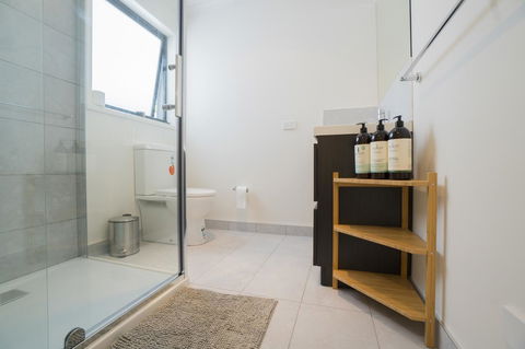 Amazing Sea Views Luxury Guest House - Accommodation Burleigh 19