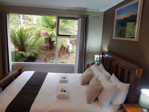 Cradle Alpine Retreat - Accommodation Burleigh 8