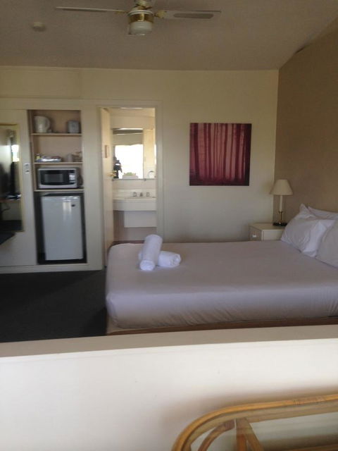 Abel Tasman Airport Motor Inn - Accommodation Burleigh 8