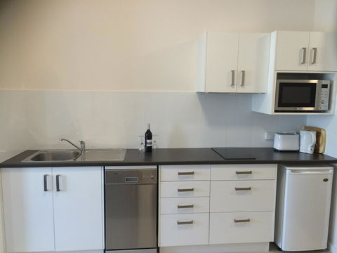 Abel Tasman Airport Motor Inn - Accommodation Burleigh 36