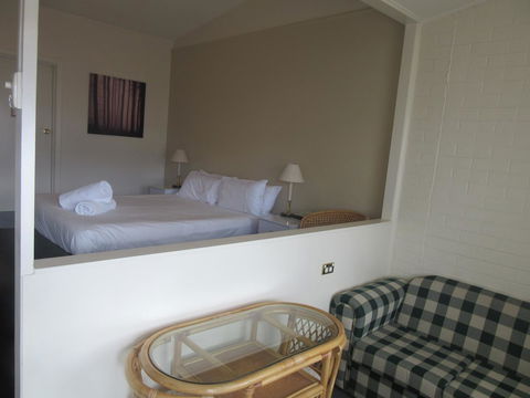 Abel Tasman Airport Motor Inn - Accommodation Burleigh 26