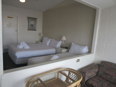 Abel Tasman Airport Motor Inn - Accommodation Burleigh 28