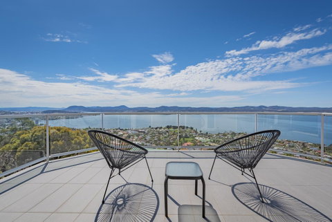 Nature & Relax House, Panoramic Sea View, Free Parking 37 - Accommodation Burleigh 3
