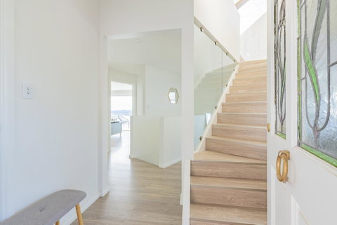 Nature & Relax House, Panoramic Sea View, Free Parking 37 - Accommodation Burleigh 10