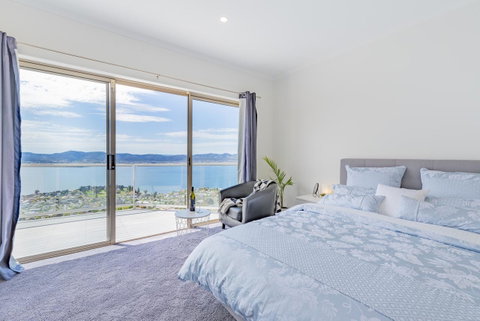 Nature & Relax House, Panoramic Sea View, Free Parking 37 - Accommodation Burleigh 0
