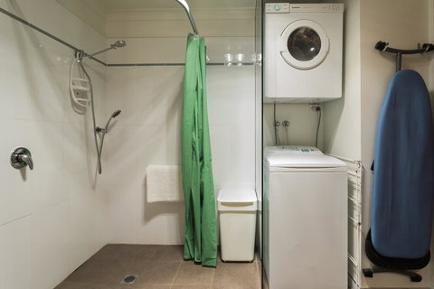 Arthur Riverfront And Sea Lodge Downstream - Accommodation Burleigh 16