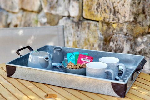 WEST NEST | Classic 3BR Hobart Terrace BEST Location, View, Close To City - Accommodation Burleigh 22