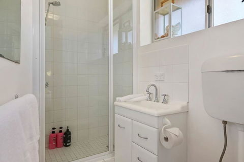 Sandcastle At Sandy Bay - Accommodation Burleigh 12