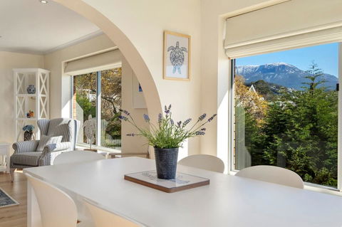 Sandcastle At Sandy Bay - Accommodation Burleigh 3