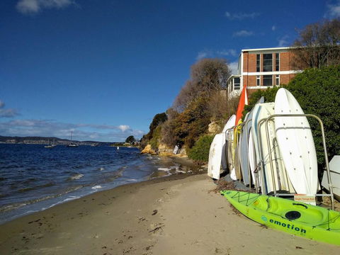 Sandcastle At Sandy Bay - Accommodation Burleigh 6