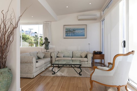 567 Sandy Bay - Accommodation Burleigh 2