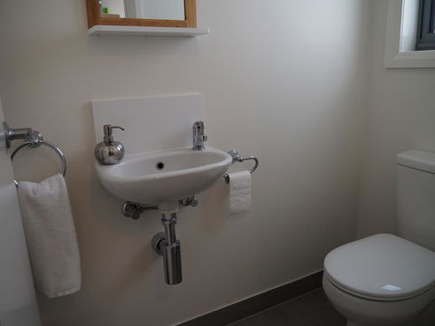 GRANITE BEACH HOUSE @ Bay Of Fires - Accommodation Burleigh 13