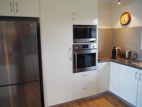 GRANITE BEACH HOUSE @ Bay Of Fires - Accommodation Burleigh 11