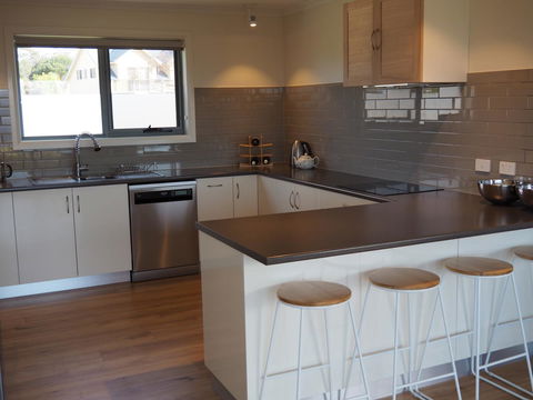 GRANITE BEACH HOUSE @ Bay Of Fires - Accommodation Burleigh 5
