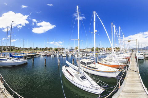 Bellerive Marina View Apartments No 28 - Accommodation Burleigh 24