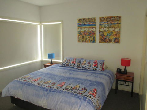 Bellerive Marina View Apartments No 28 - Accommodation Burleigh 12