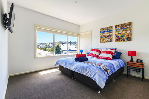 Bellerive Marina View Apartments No 28 - Accommodation Burleigh 11