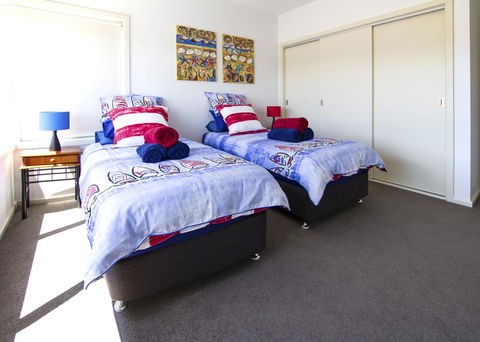 Bellerive Marina View Apartments No 28 - Accommodation Burleigh 13