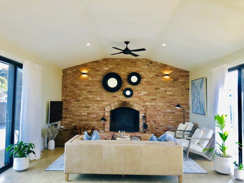 EMBRACING EVANDALE - Hosted By L'Abode Accommodation - Accommodation Burleigh 0