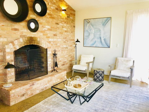 EMBRACING EVANDALE - Hosted By L'Abode Accommodation - Accommodation Burleigh 8